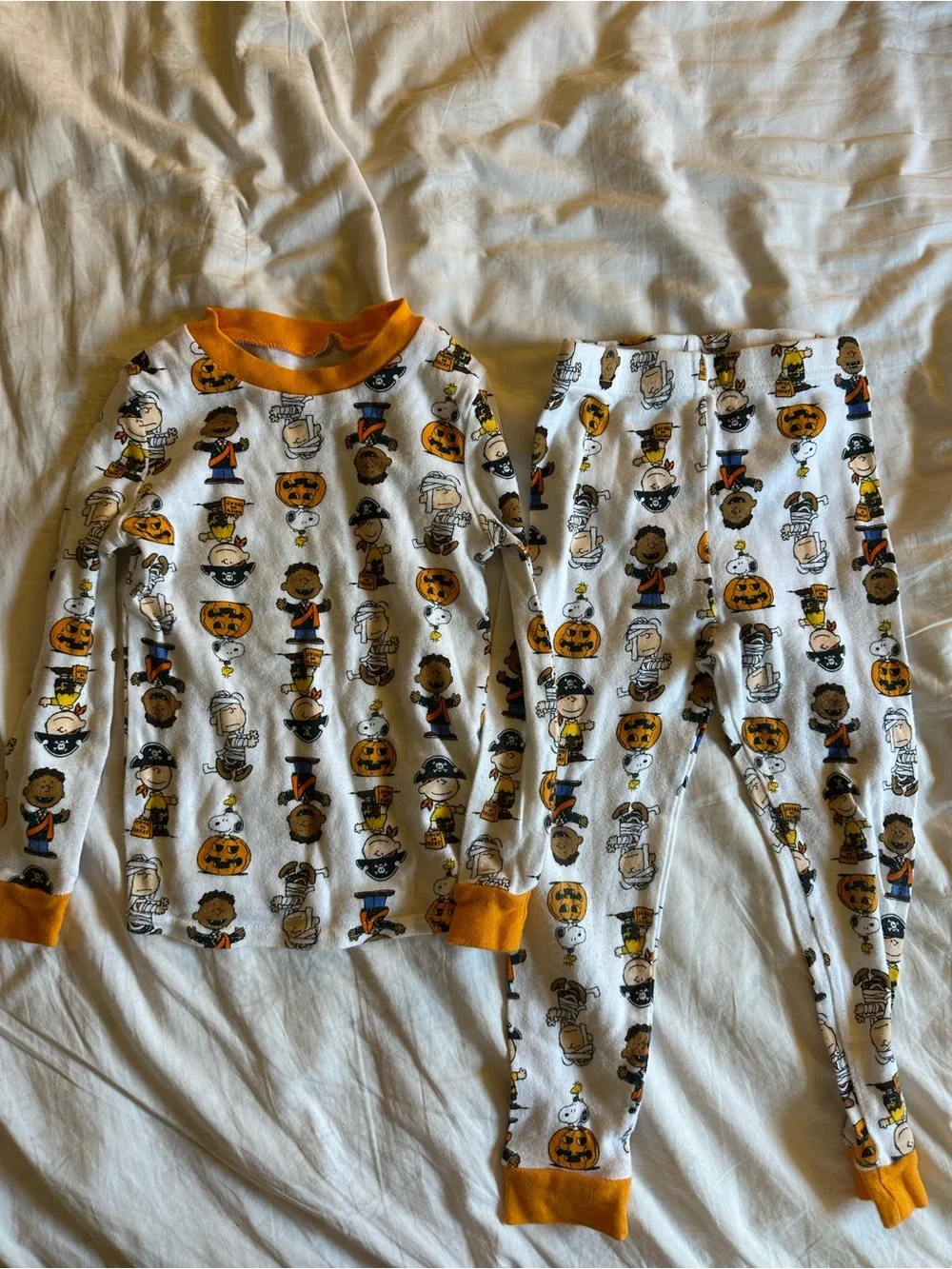 Peanuts Snoopy Charlie Brown & Friends Halloween Pajama Set Kids Size 4T Pumpkin